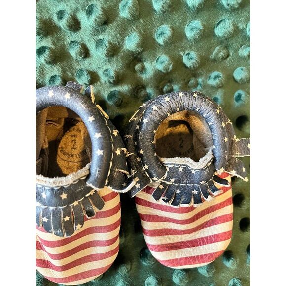 Freshly Picked Moccasins size 2 American flag patriotic shoes - Picture 2 of 3